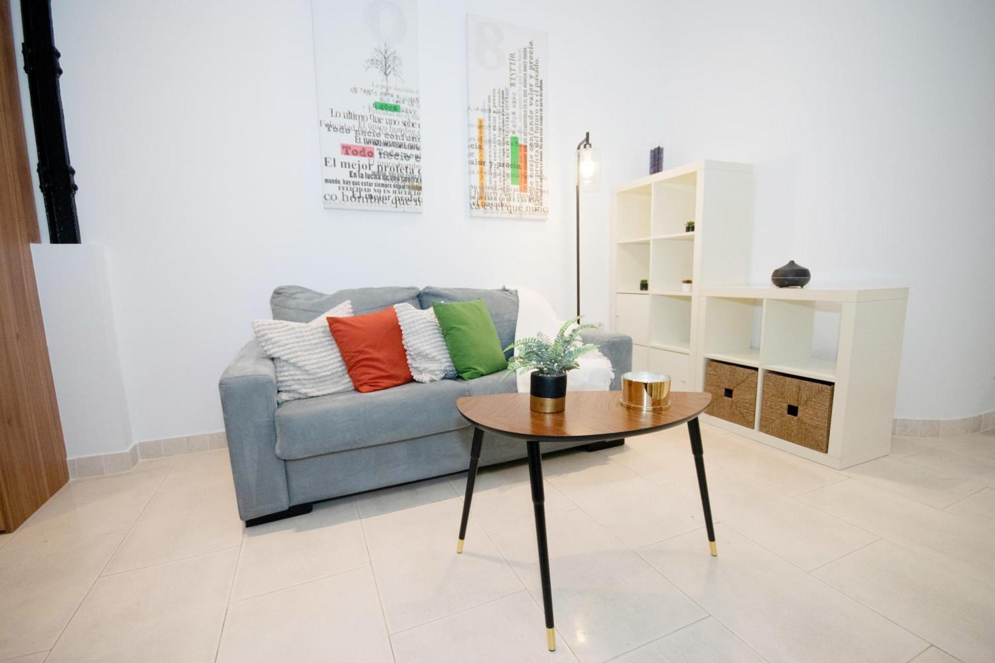 For You Rentals Apartamento Temporal Con Encanto En Malasana Min24 마드리드 외부 사진