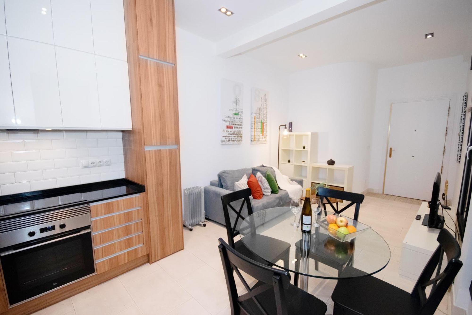 For You Rentals Apartamento Temporal Con Encanto En Malasana Min24 마드리드 외부 사진