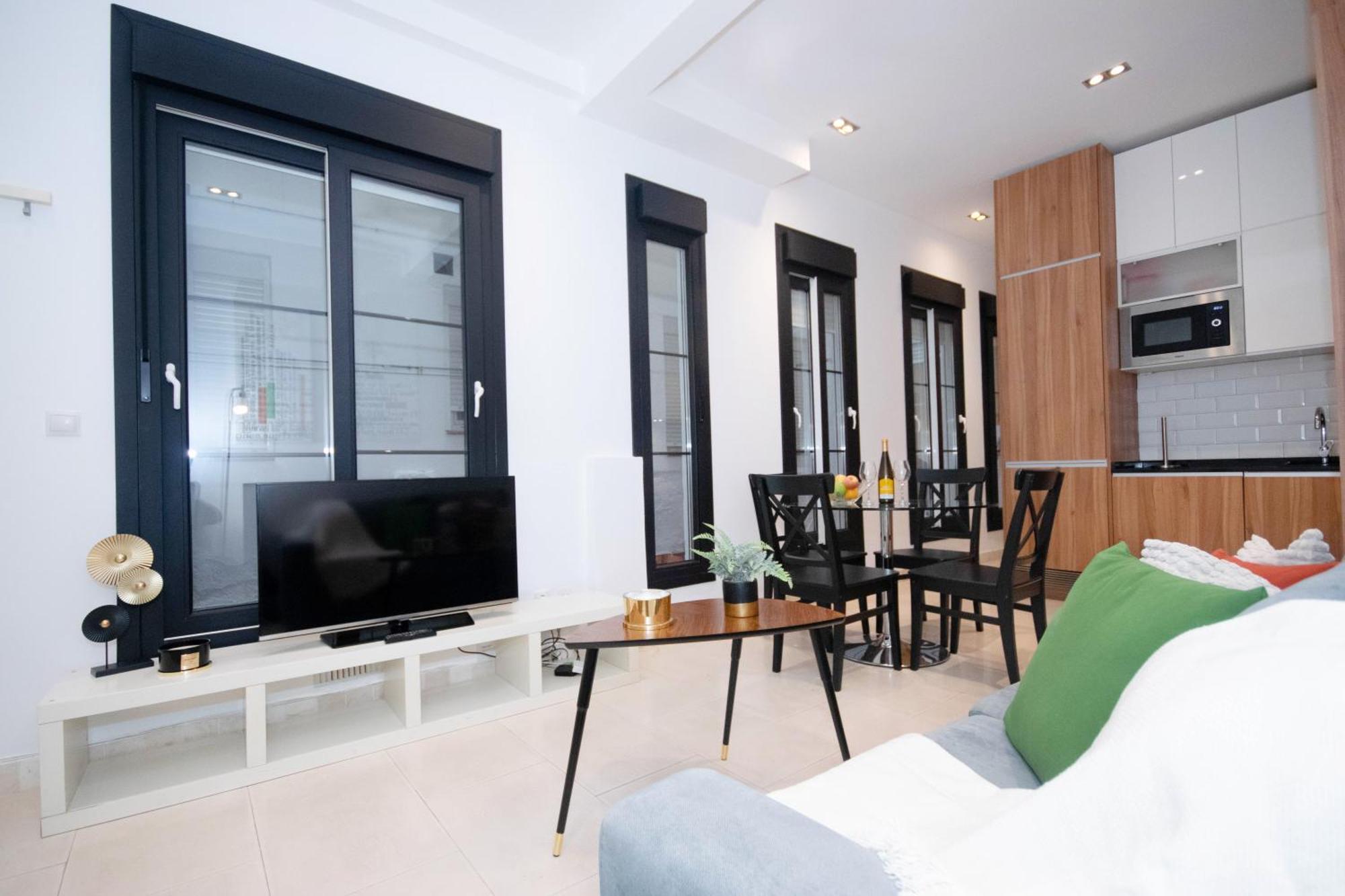 For You Rentals Apartamento Temporal Con Encanto En Malasana Min24 마드리드 외부 사진